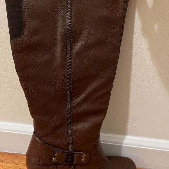 Tall Brown Boots w/Chunky Heel (size 8) - Picture 5 of 6